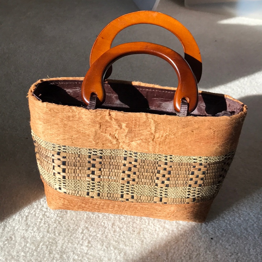 Tribal / island looking purse- wooden handles